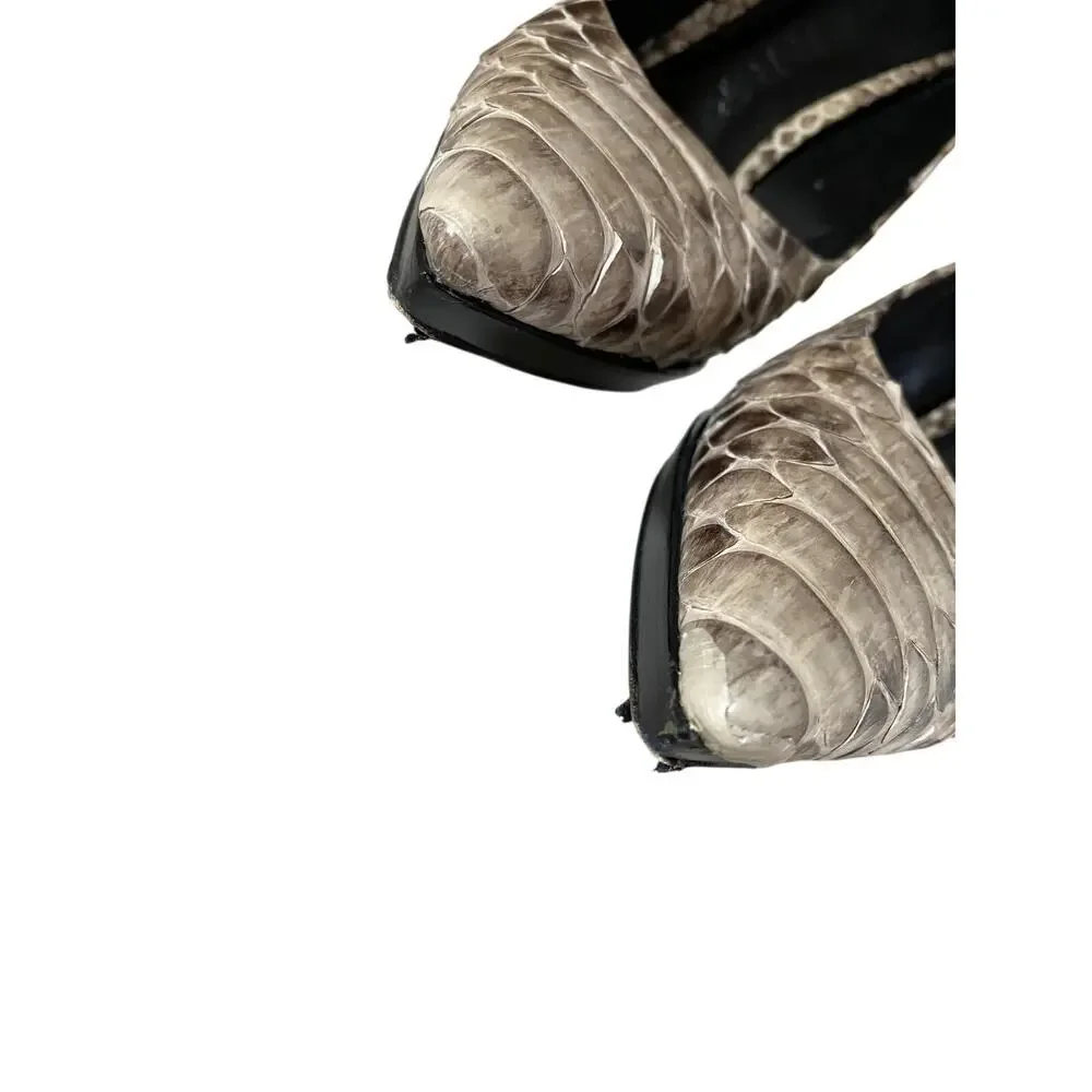 Burberry Otis Pelham 110 Python Snakeskin Platform Pumps EU 40 US‎ 10 Stone 4.5”